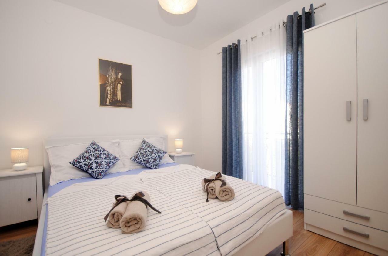 Apartment Mardi Kastela Bagian luar foto